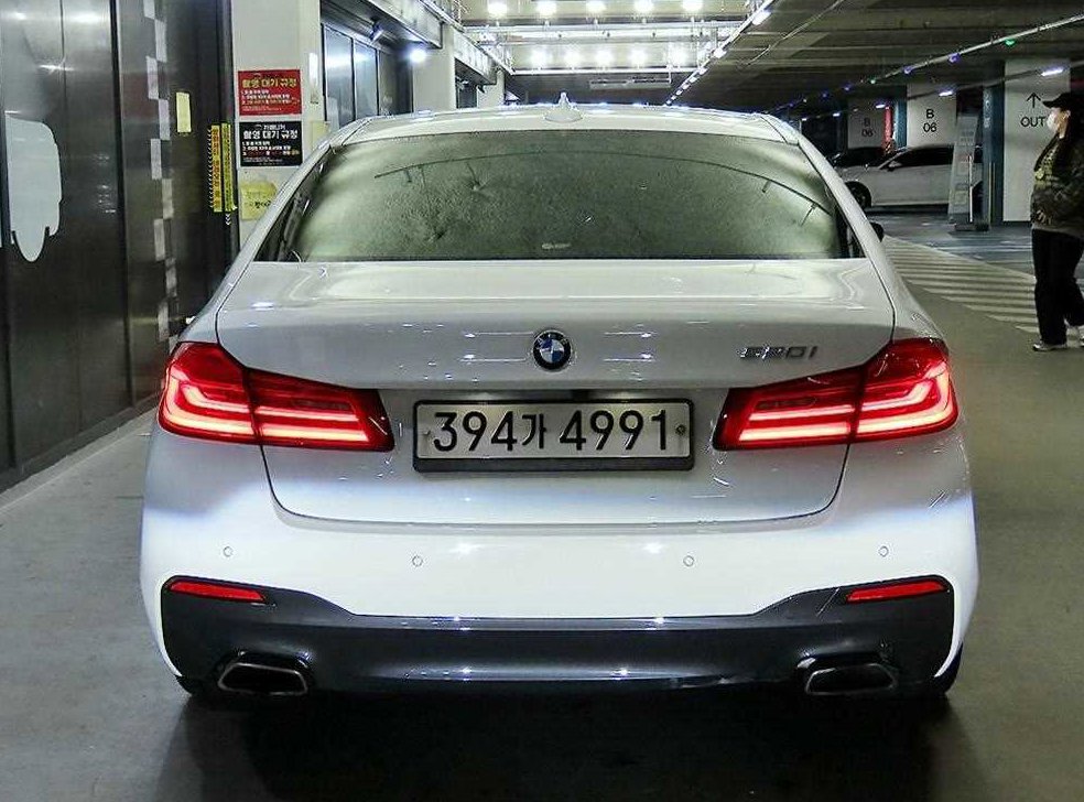 BMW 5시리즈 520i M 스포츠 사진 5