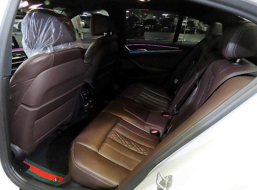 BMW 5시리즈 520i M 스포츠 사진 7