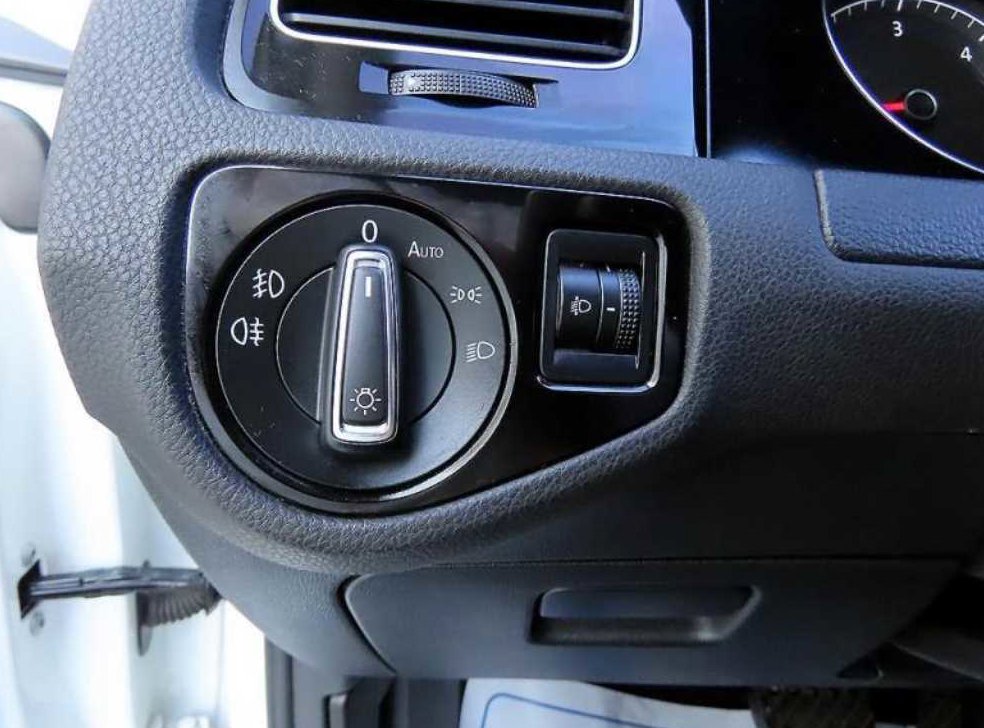 폭스바겐 골프 1.6 TDI 사진 12