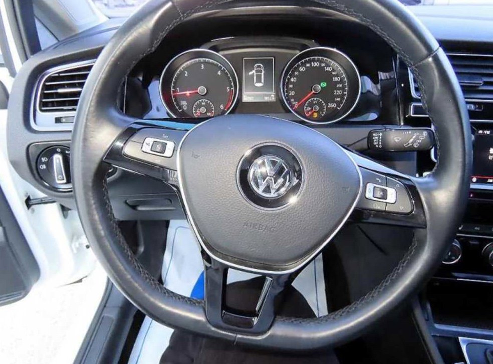 폭스바겐 골프 1.6 TDI 사진 8