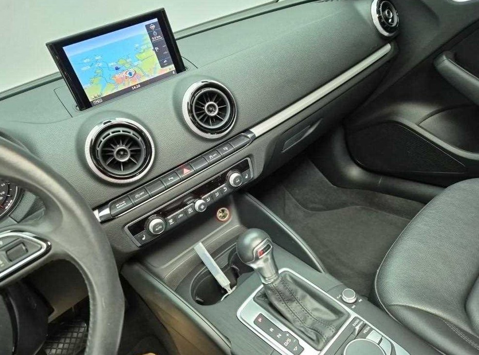 아우디 A3 35 TDI 다이나믹 사진 10