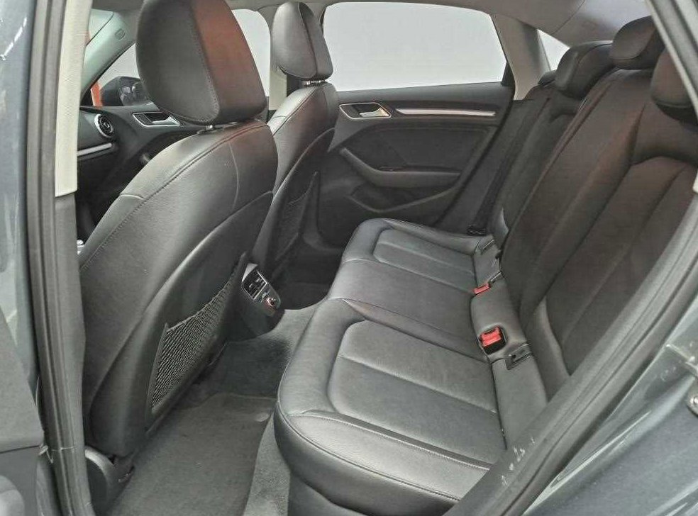 아우디 A3 35 TDI 다이나믹 사진 12