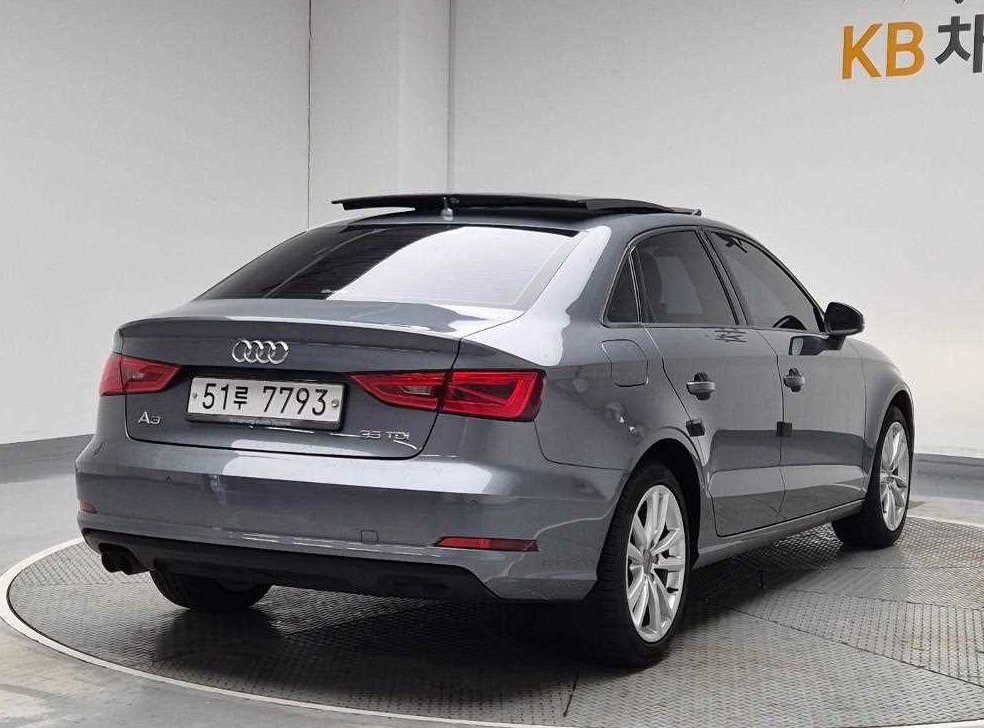 아우디 A3 35 TDI 다이나믹 사진 3