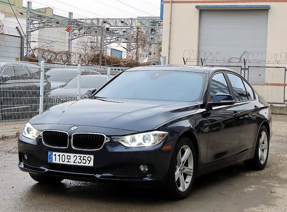 BMW 3시리즈 320d xDrive 사진 2