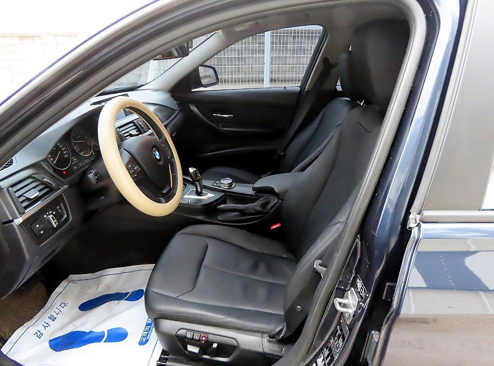 BMW 3시리즈 320d xDrive 사진 5