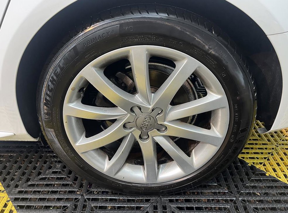 아우디 A4 35 TDI 콰트로 사진 20