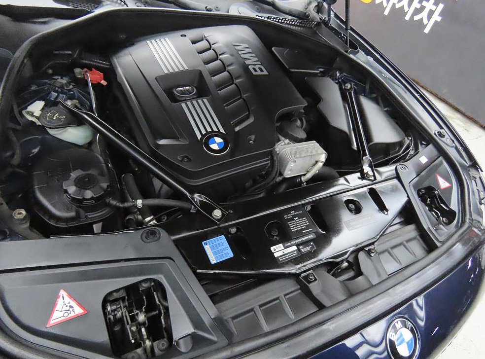 BMW 5시리즈 523i 사진 19
