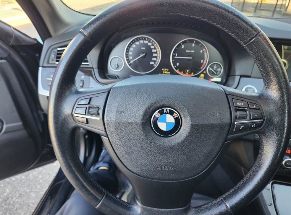 BMW 5시리즈 520d 사진 12