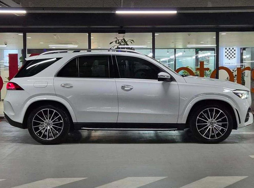 벤츠 GLE 클래스 GLE 450 4MATIC 사진 3