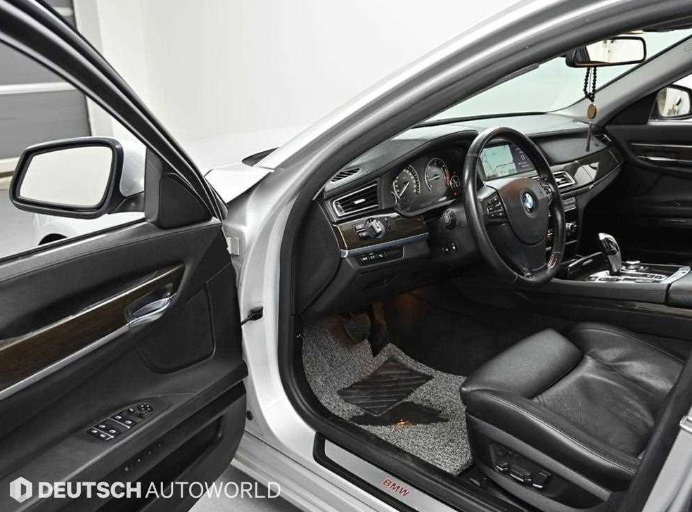 BMW 7시리즈 730 사진 11
