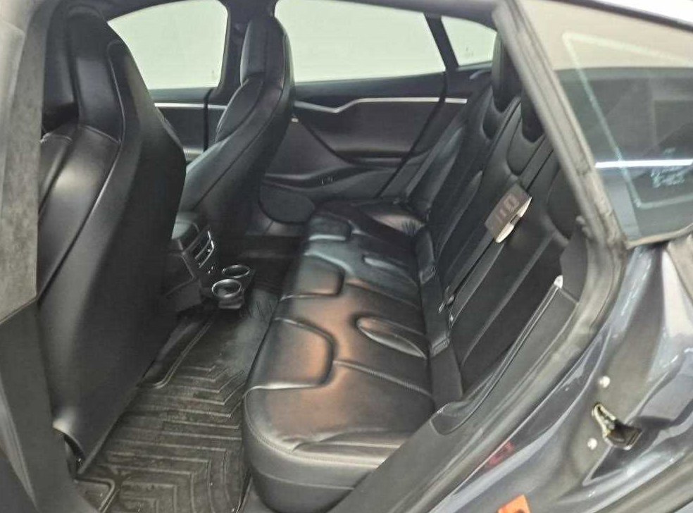 테슬라 모델 S 90D 사진 12