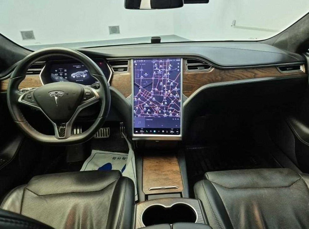 테슬라 모델 S 90D 사진 7
