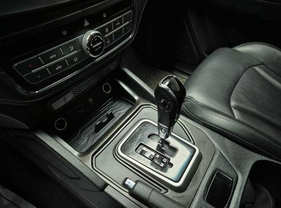 KG모빌리티(쌍용)  렉스턴 2WD 디젤 2.2 사진 8