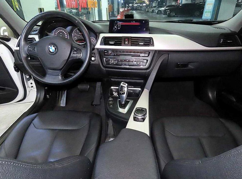 BMW 3시리즈 320d ED에디션 사진 10
