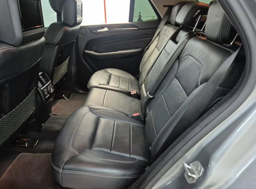 벤츠 M 클래스 ML350 블루텍 4매틱 사진 12