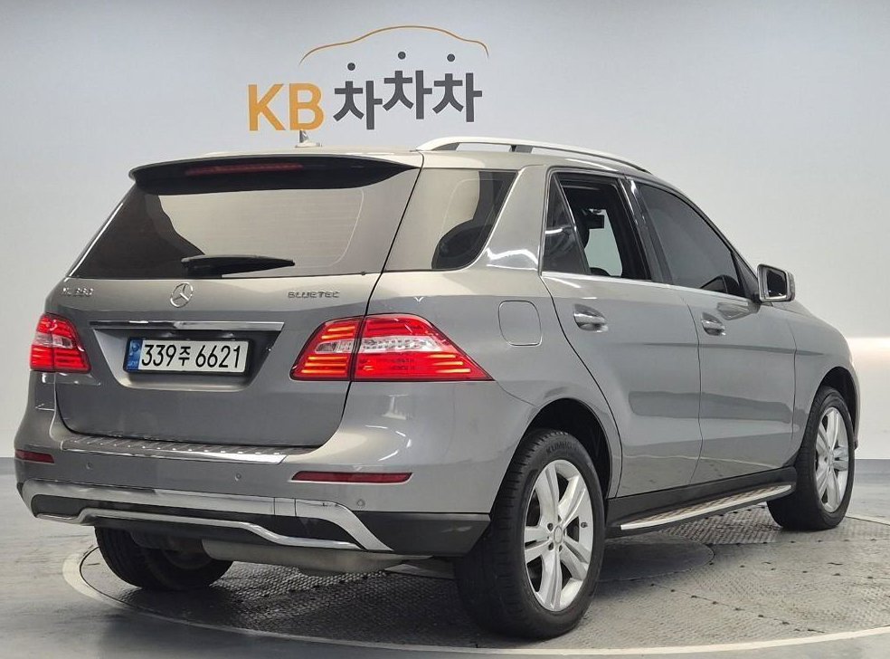 벤츠 M 클래스 ML350 블루텍 4매틱 사진 3