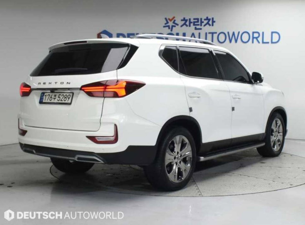 KG모빌리티(쌍용)  렉스턴 디젤 2.2 4WD 프레스티지 사진 2