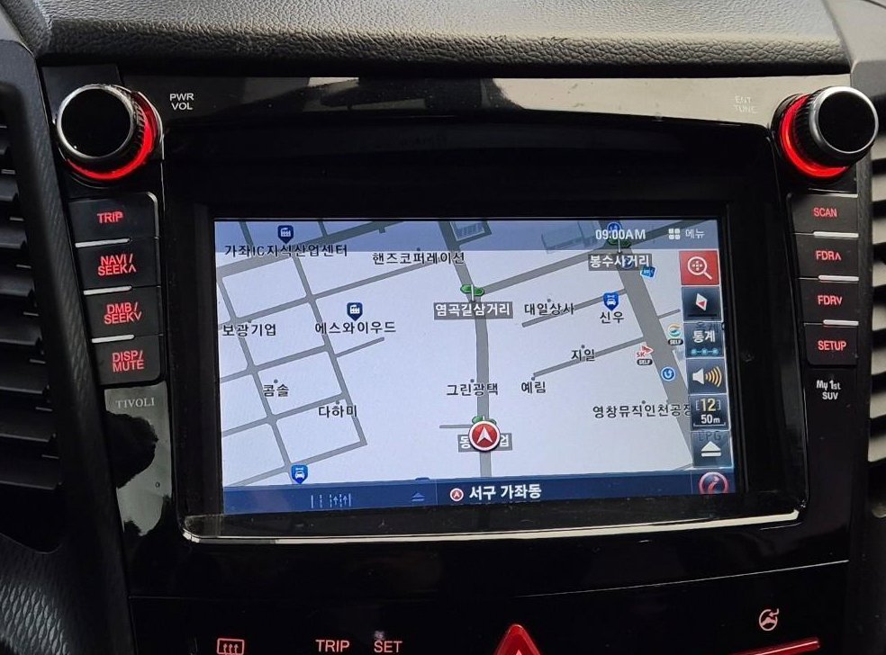 KG모빌리티(쌍용)  티볼리 2WD 디젤 1.6 IX 사진 13