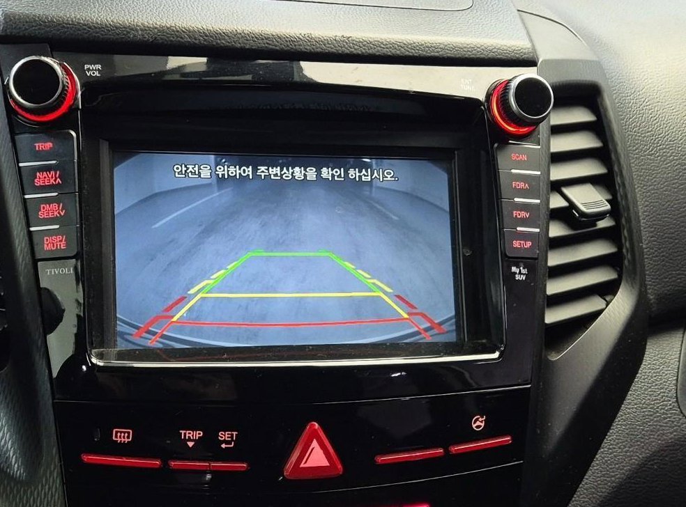 KG모빌리티(쌍용)  티볼리 2WD 디젤 1.6 IX 사진 14