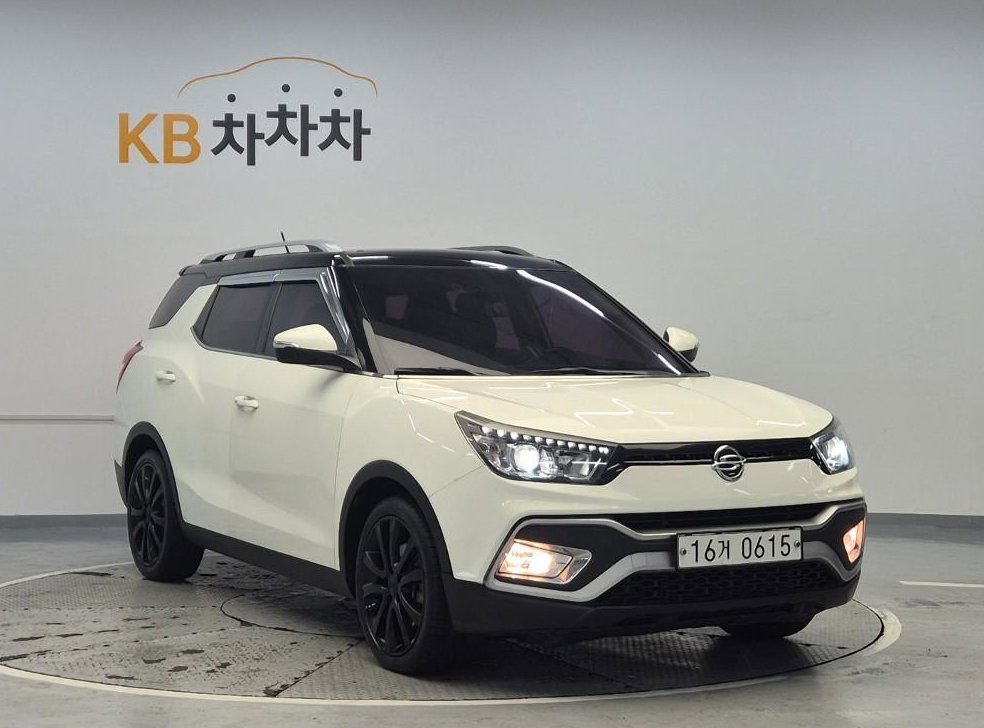 KG모빌리티(쌍용)  티볼리 2WD 디젤 1.6 IX 사진 4