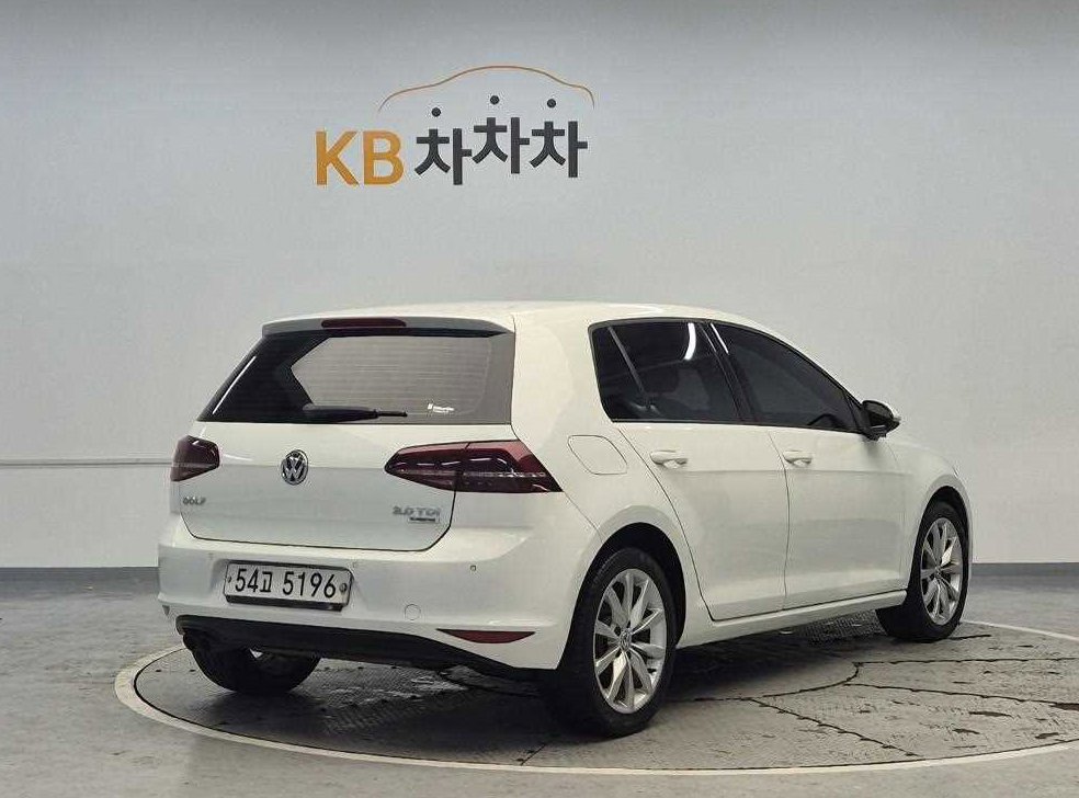 폭스바겐 골프 2.0 TDI 사진 3