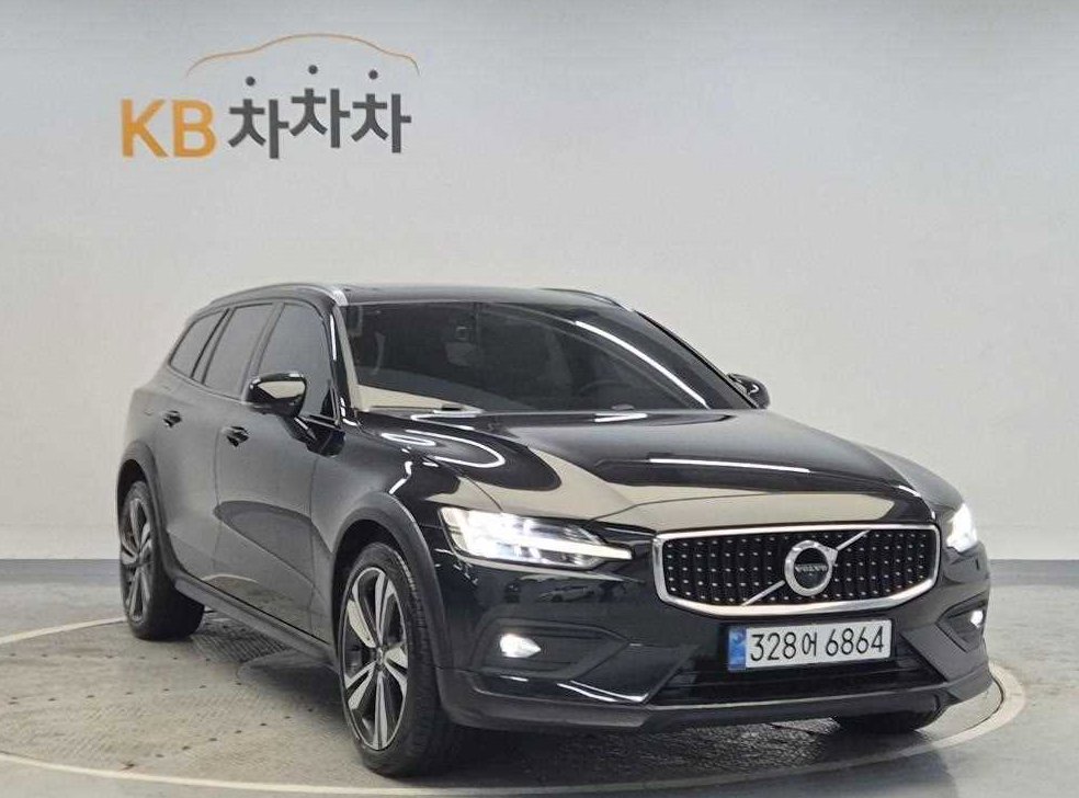 볼보 V60 2.0 B5 프로 AWD 사진 4