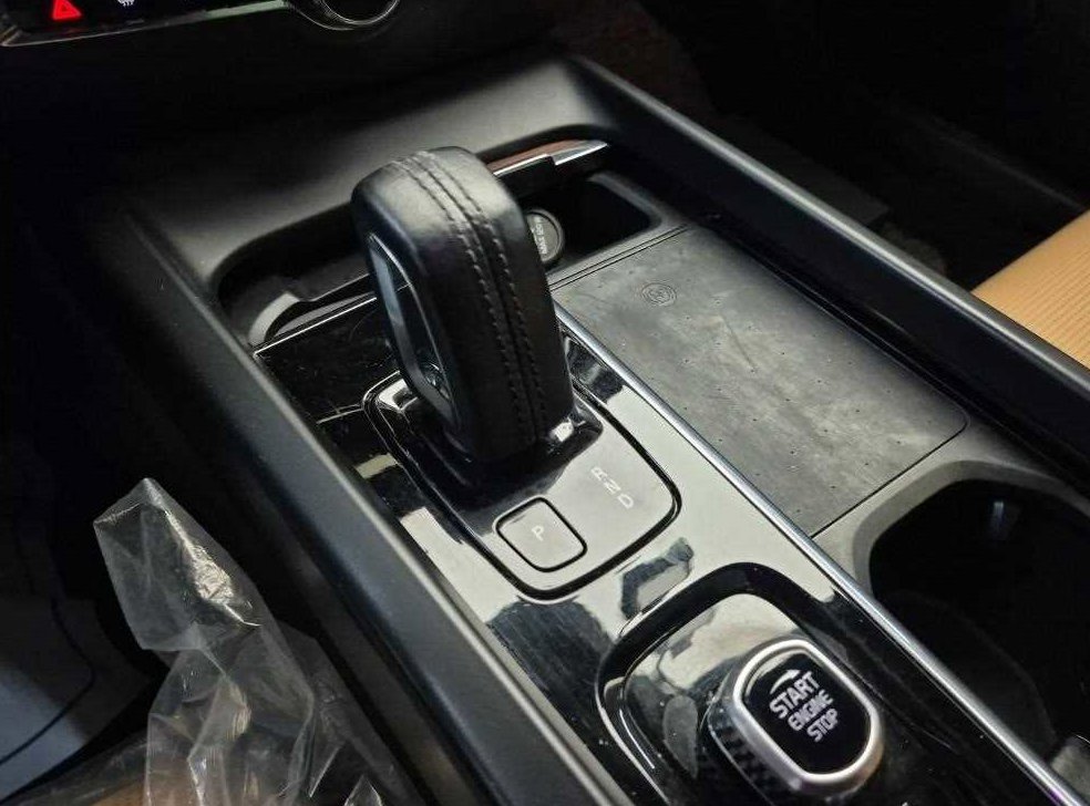 볼보 V60 2.0 B5 프로 AWD 사진 8