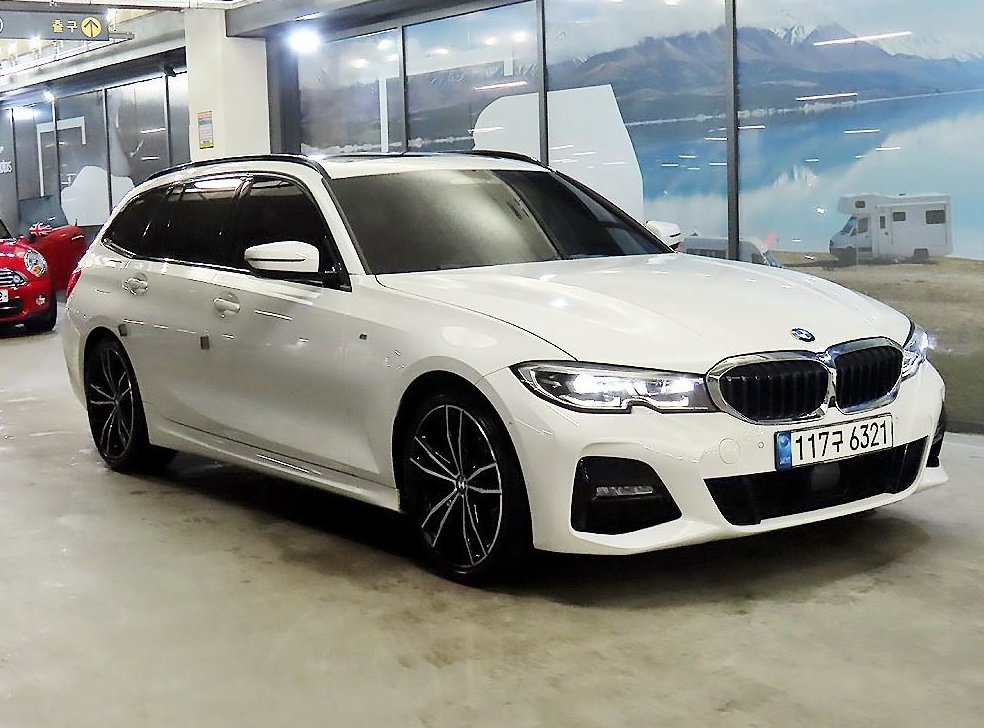 BMW 3시리즈 320d 투어링 M 스포츠