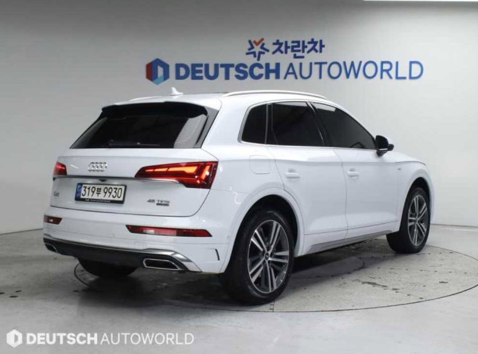 아우디 Q5 45 TFSI 콰트로 프리미엄 사진 3