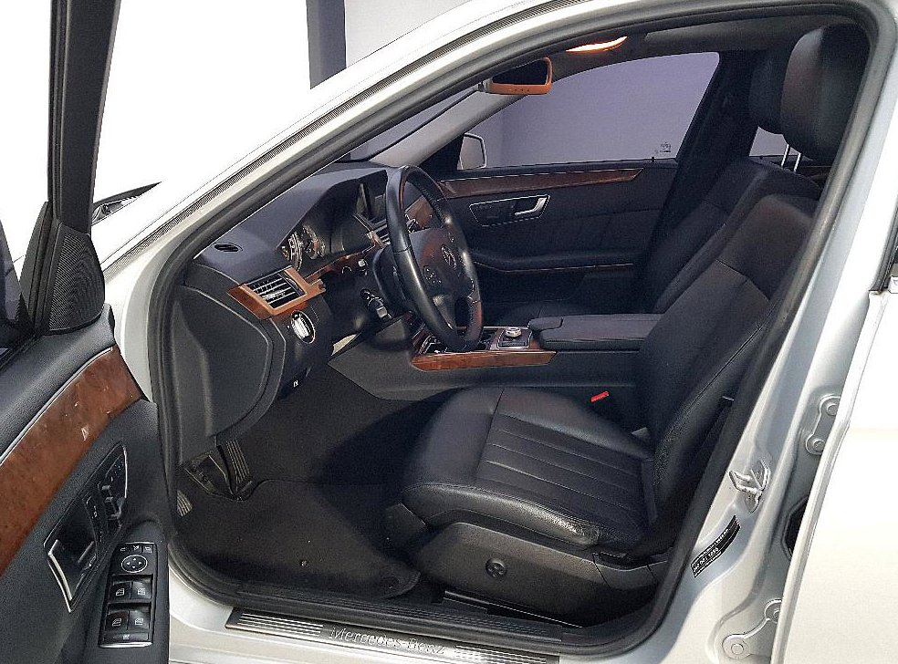 벤츠 E 클래스 E300 엘레강스 사진 8