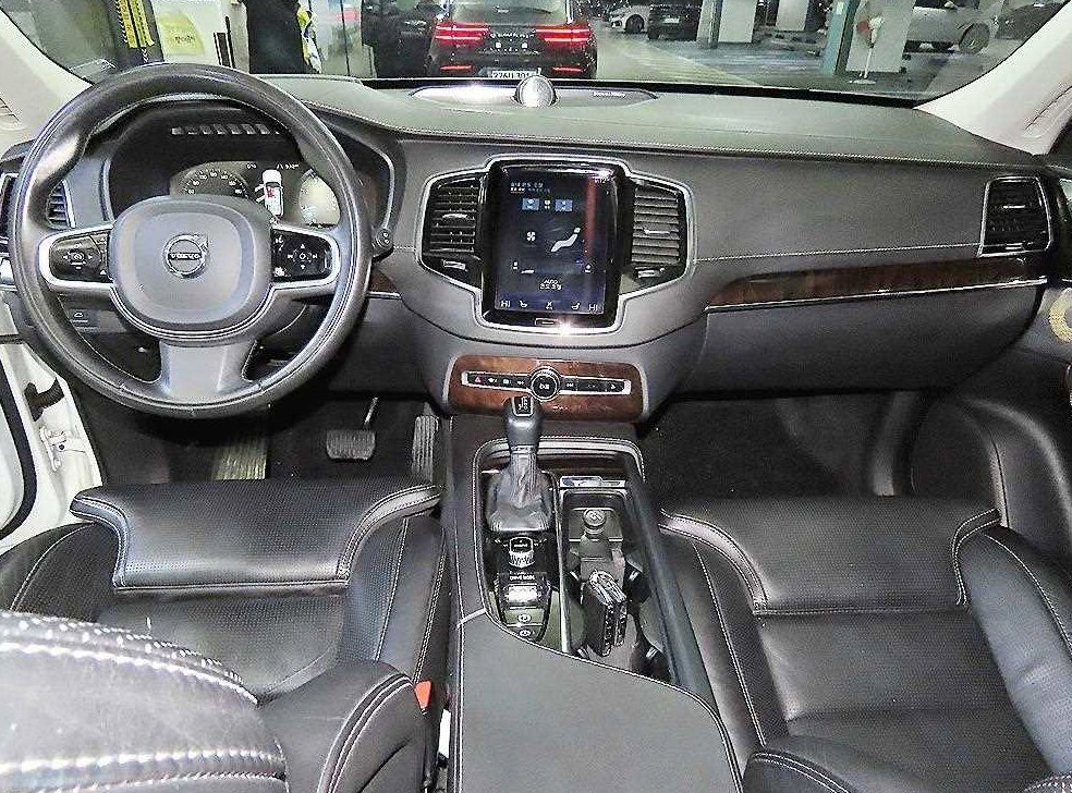 볼보 XC90 2.0 T6 AWD 사진 10