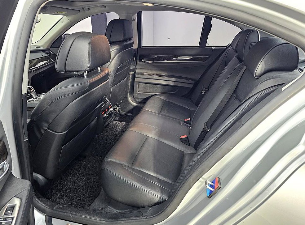 BMW 7시리즈 740 사진 9