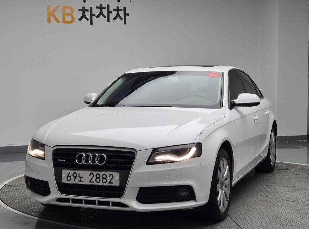 아우디 A4 2.0 TFSI 콰트로