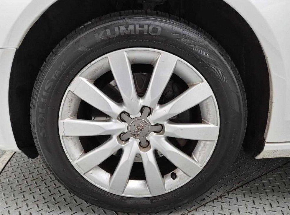 아우디 A4 2.0 TFSI 콰트로 사진 19