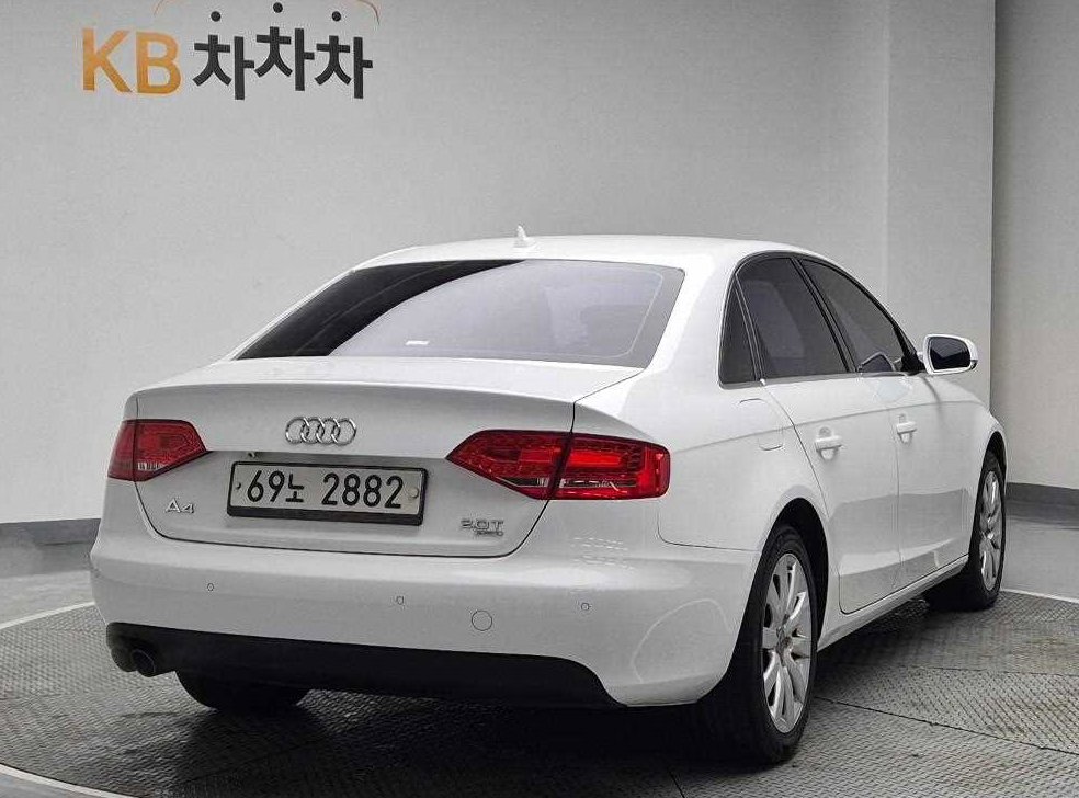 아우디 A4 2.0 TFSI 콰트로 사진 3