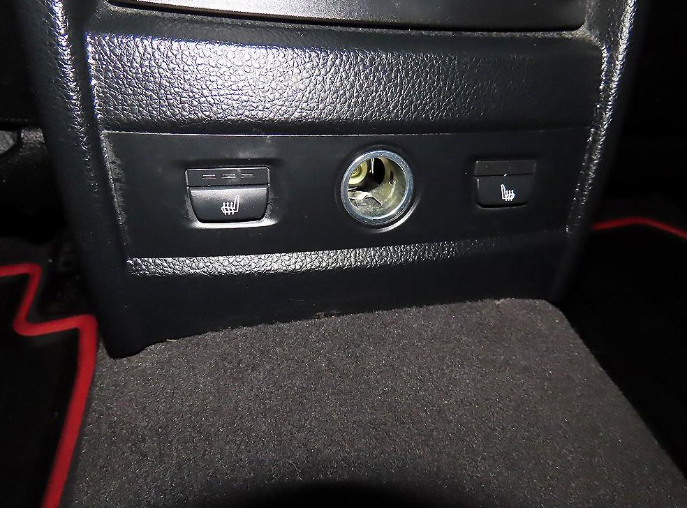 BMW 3시리즈 320d 투어링 M 퍼포먼스 에디션 사진 14