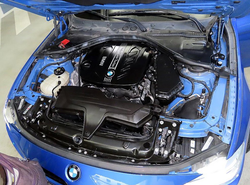 BMW 3시리즈 320d 투어링 M 퍼포먼스 에디션 사진 19