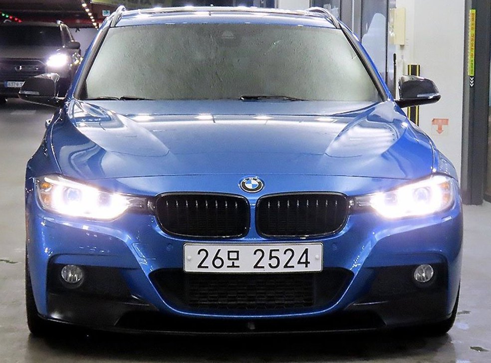 BMW 3시리즈 320d 투어링 M 퍼포먼스 에디션 사진 2