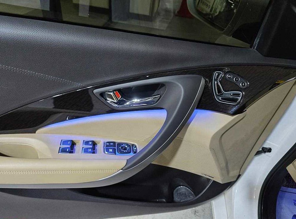 현대 그랜저 HG220 PREMIUM 사진 12