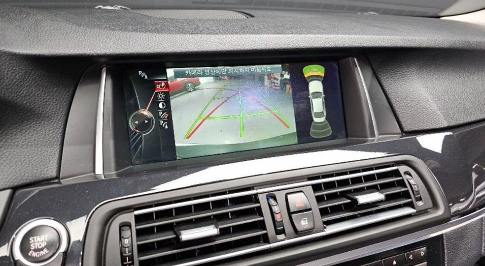 BMW 5시리즈 520d xDrive 사진 14