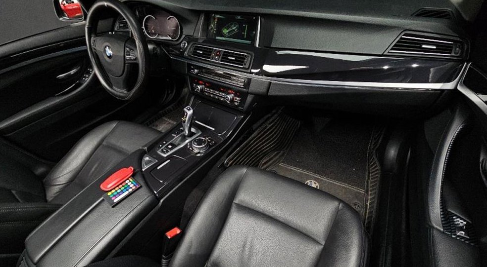 BMW 5시리즈 520d xDrive 사진 6