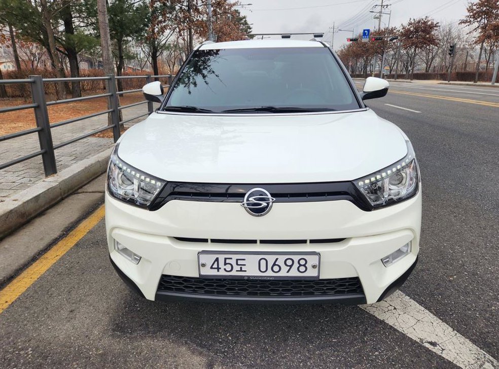 KG모빌리티(쌍용)  티볼리 디젤 2WD 1.6 LX 사진 2