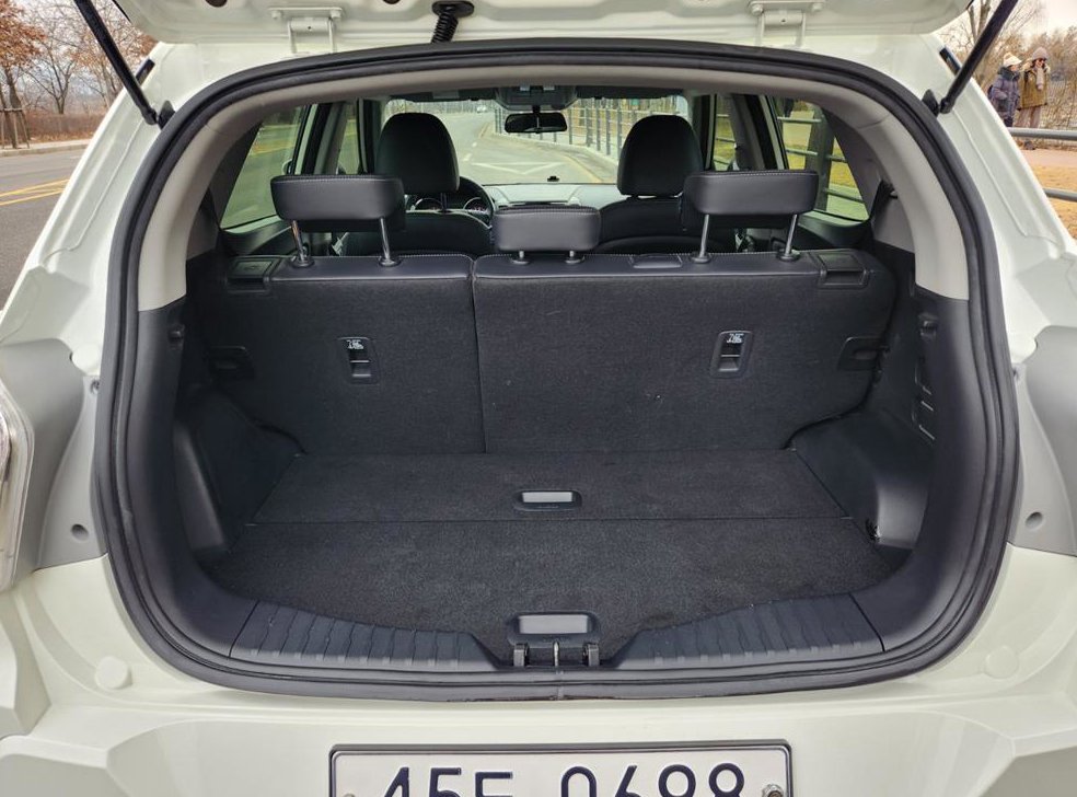 KG모빌리티(쌍용)  티볼리 디젤 2WD 1.6 LX 사진 5
