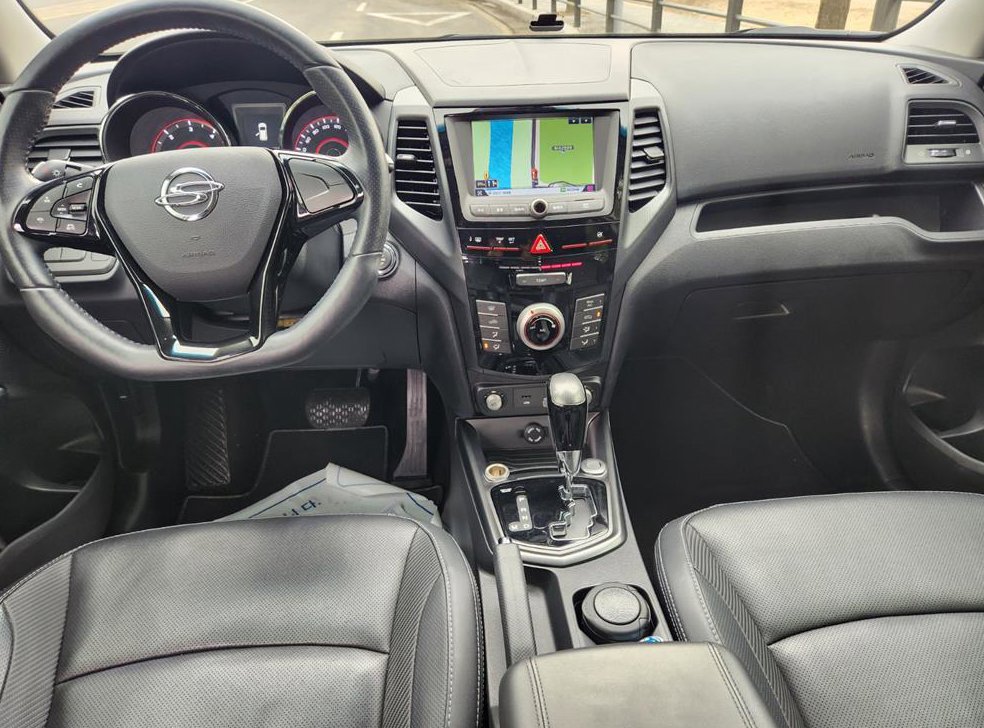 KG모빌리티(쌍용)  티볼리 디젤 2WD 1.6 LX 사진 8