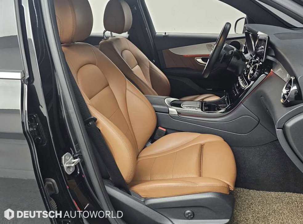 벤츠 GLC 클래스 GLC 220 d 4MATIC 쿠페 사진 10