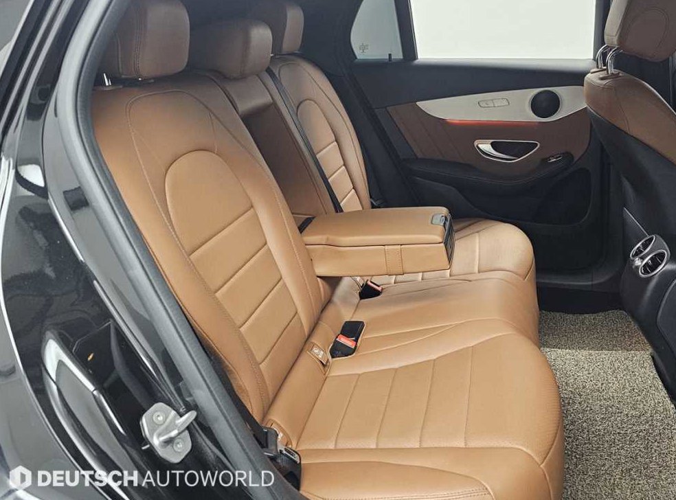 벤츠 GLC 클래스 GLC 220 d 4MATIC 쿠페 사진 12
