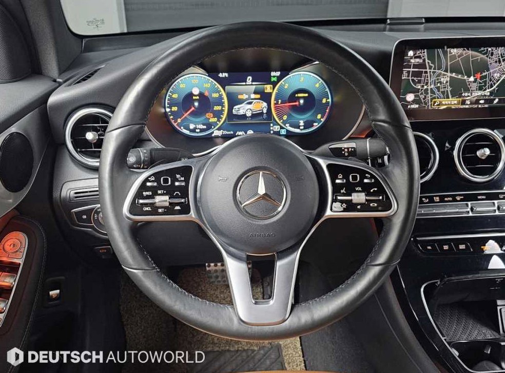 벤츠 GLC 클래스 GLC 220 d 4MATIC 쿠페 사진 13