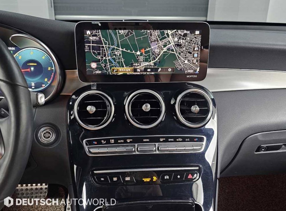 벤츠 GLC 클래스 GLC 220 d 4MATIC 쿠페 사진 14