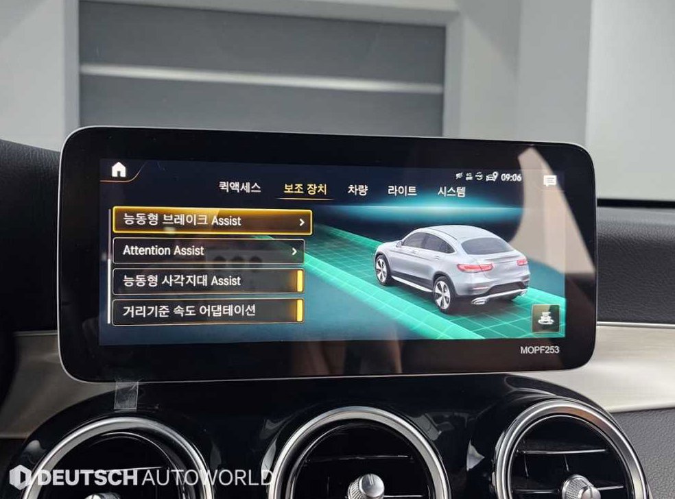 벤츠 GLC 클래스 GLC 220 d 4MATIC 쿠페 사진 17