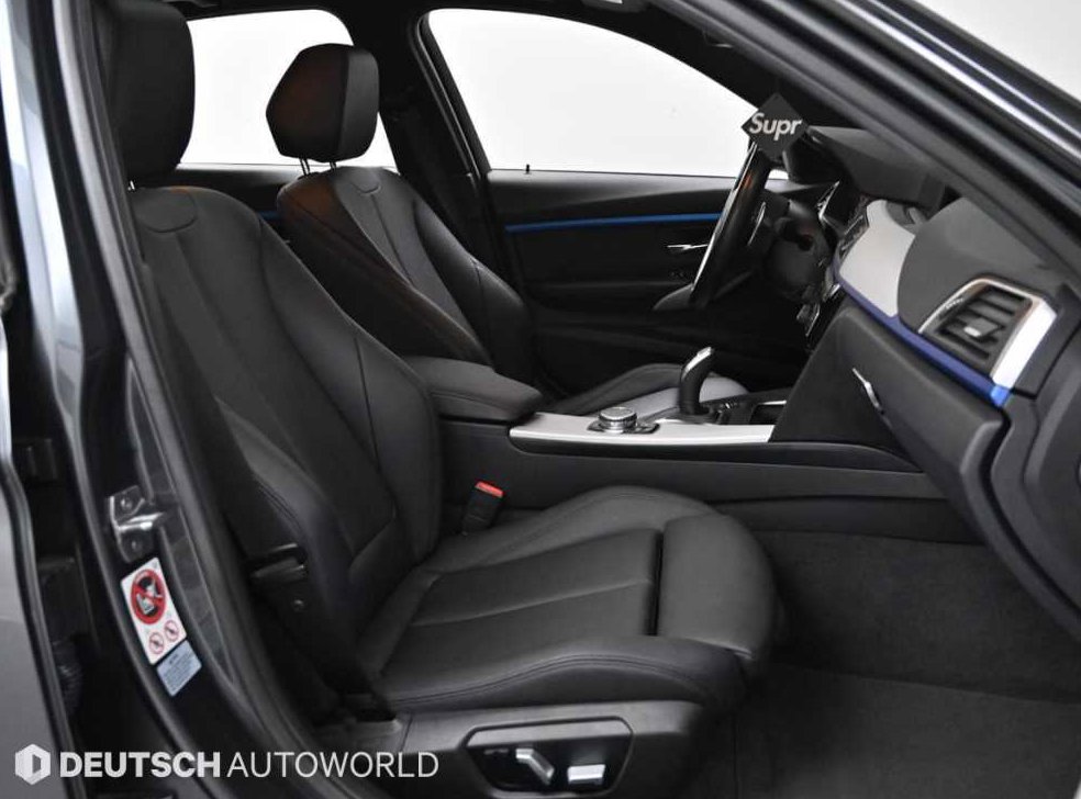 BMW 3시리즈 320i M 스포츠 사진 10